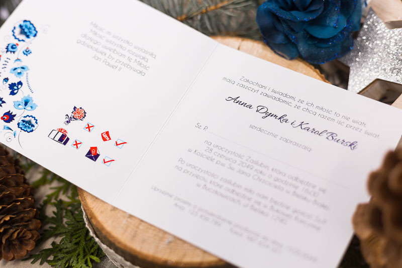 Zaproszenia na ślub ludowe z niebieskimi kwiatami